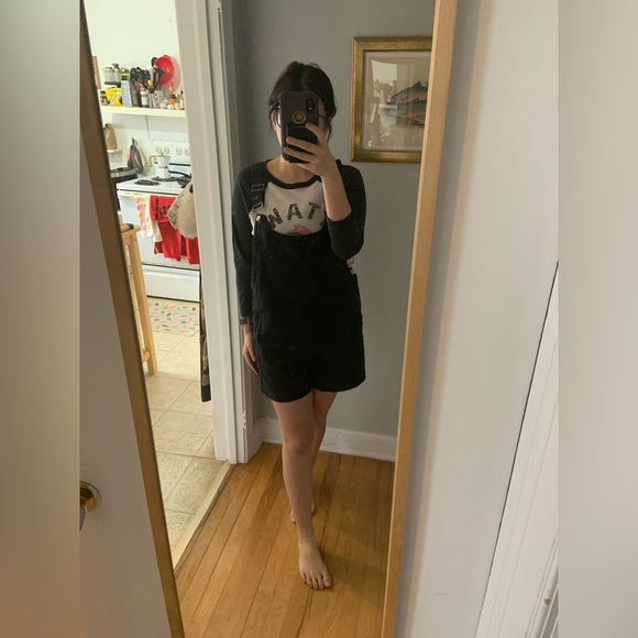 Black shorteralls with pockets. - Picture 2 of 2